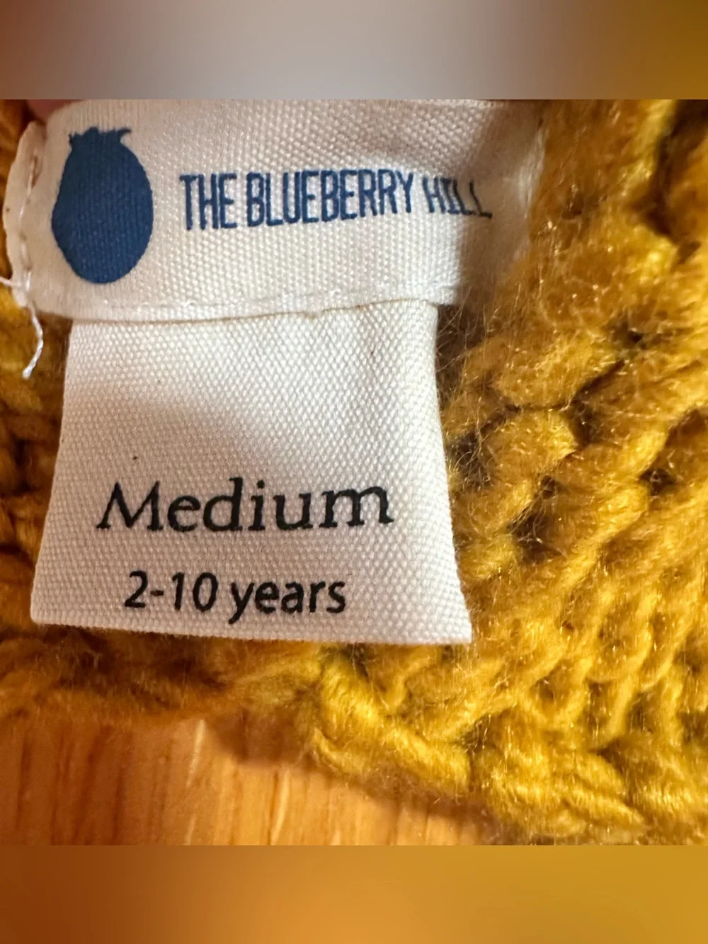 The blueberry Hill Lennon Lion Bonnet - Mustard Size M 2-10 years (j10)